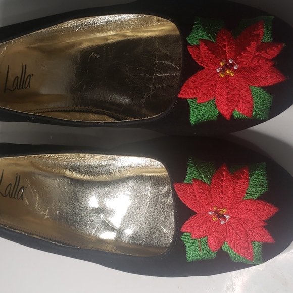 Lalla black suede poinsettia shoes size 10 - Picture 7 of 8